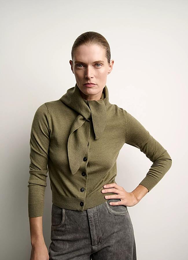 Imagen - Cárdigan con pañuelo verde oliva