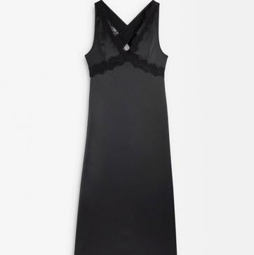 Imagen secundaria 1 - Vestido satinado de Mango Outlet (9,99€)/ Vestido largo satinado con encaje de Parfois (49,99€)/ Vestido midi satinado cuello drapeado de Massimo Dutti (89,95€)