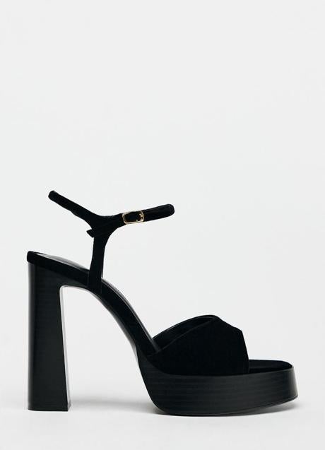 Imagen - Sandalias negras de Zara (39.95 euros)
