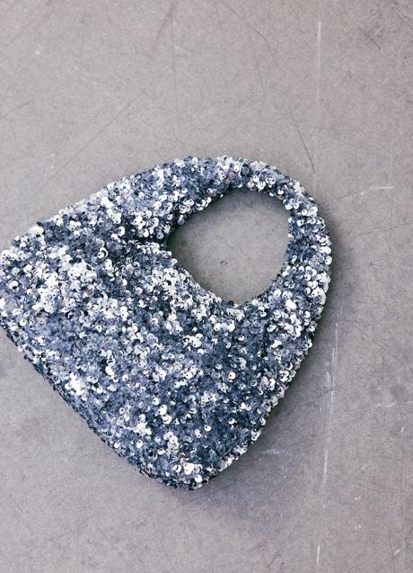 Imagen - Bolso con lentejuelas de H&M (19,99 euros)