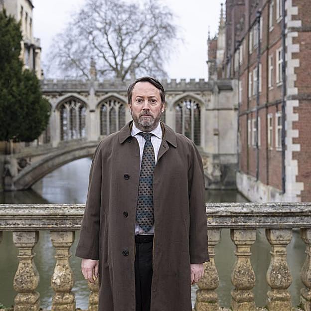 David Mitchell como Ludwig en una imagen de la producción briánica que lleva su nombre.