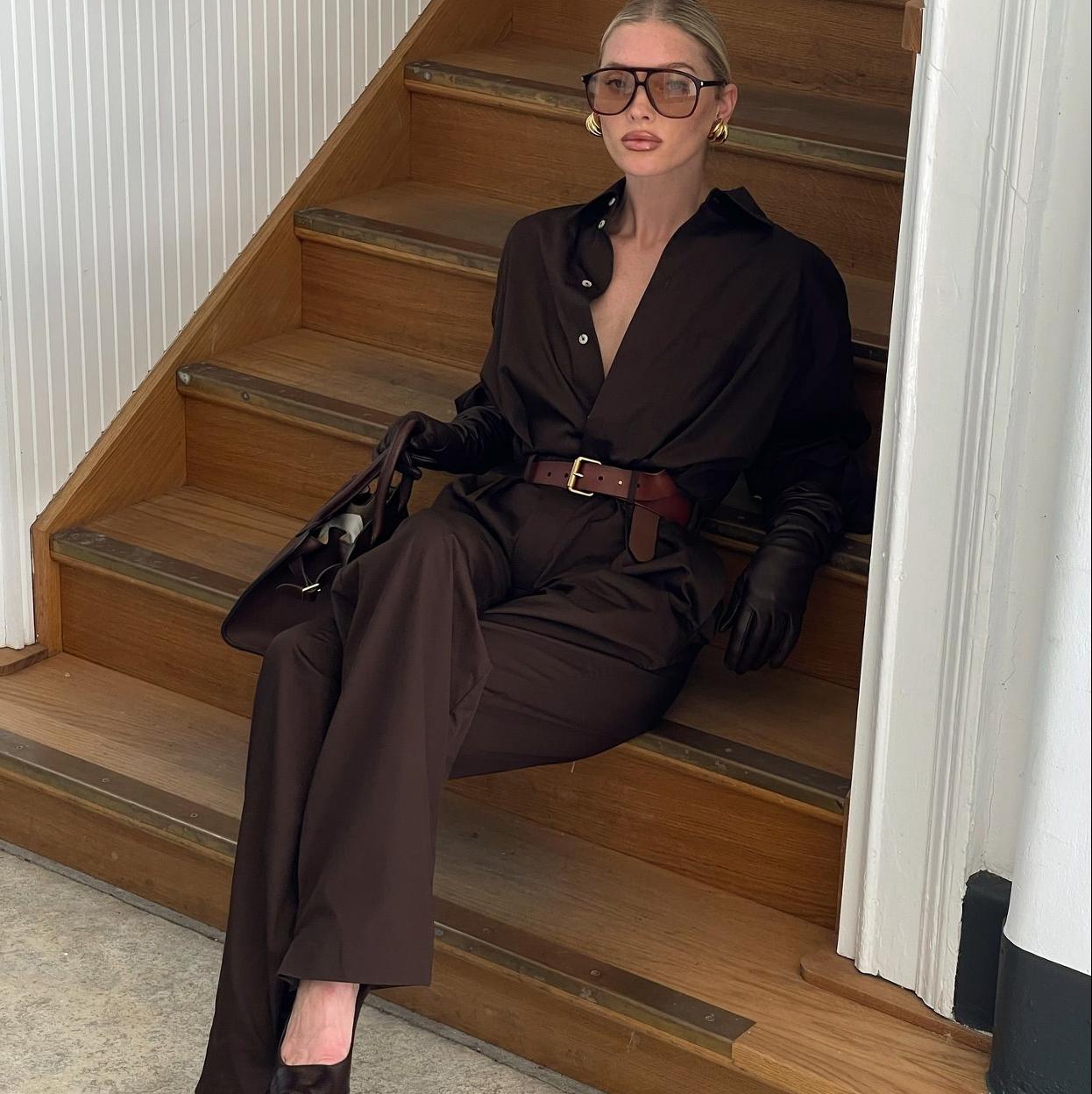 Elsa Hosk con mono largo elegante para invierno