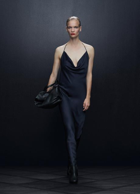 Imagen - Vestido negro de Massimo Dutti (89,95 euros)