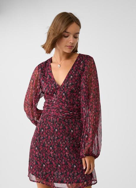 Imagen - Vestido con estampado de flores de Stradivarius (25,99 euros)