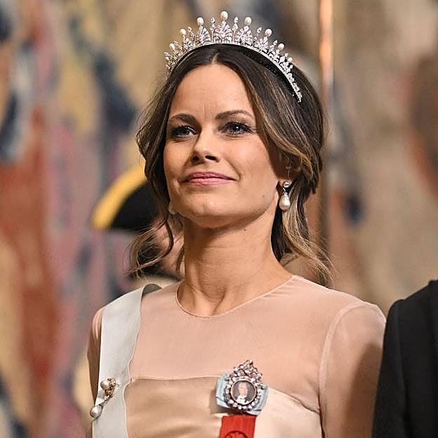 Sofía de Suecia cumple 40 años: el escandaloso pasado de la princesa que cambió el topless por la tiara