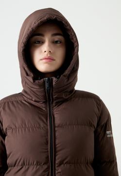 Imagen secundaria 2 - Así es el abrigo de Beston.