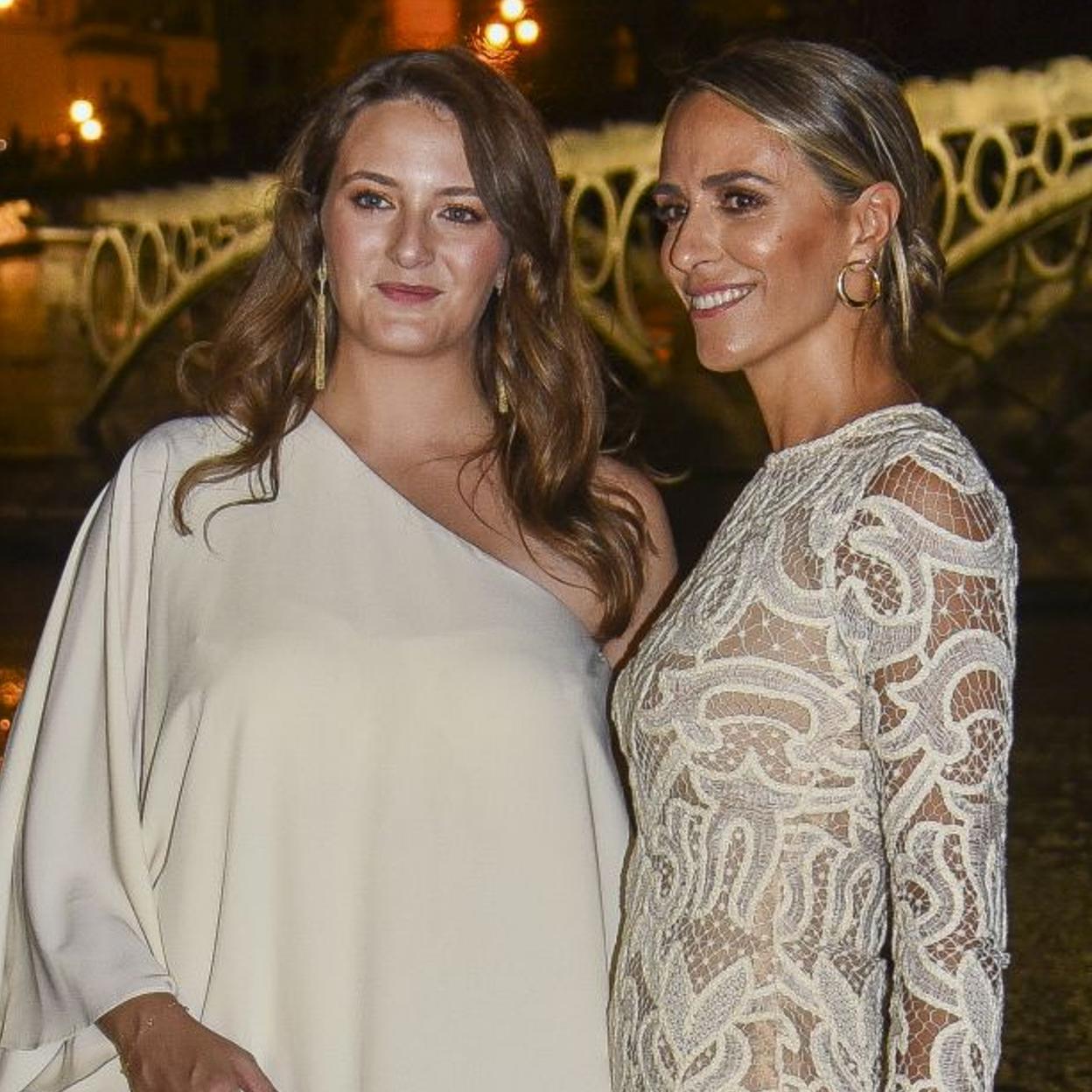 Victoria de Hohenlohe, duquesa de Medinaceli, junto a Laura Vecino. 