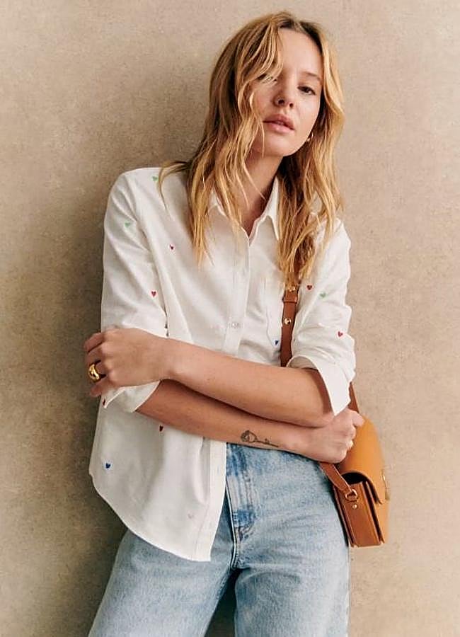 Imagen - Camisa bordada con corazones multicolor