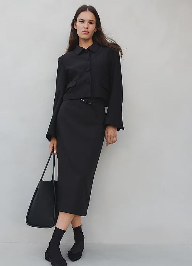 Imagen - Traje con falda negro