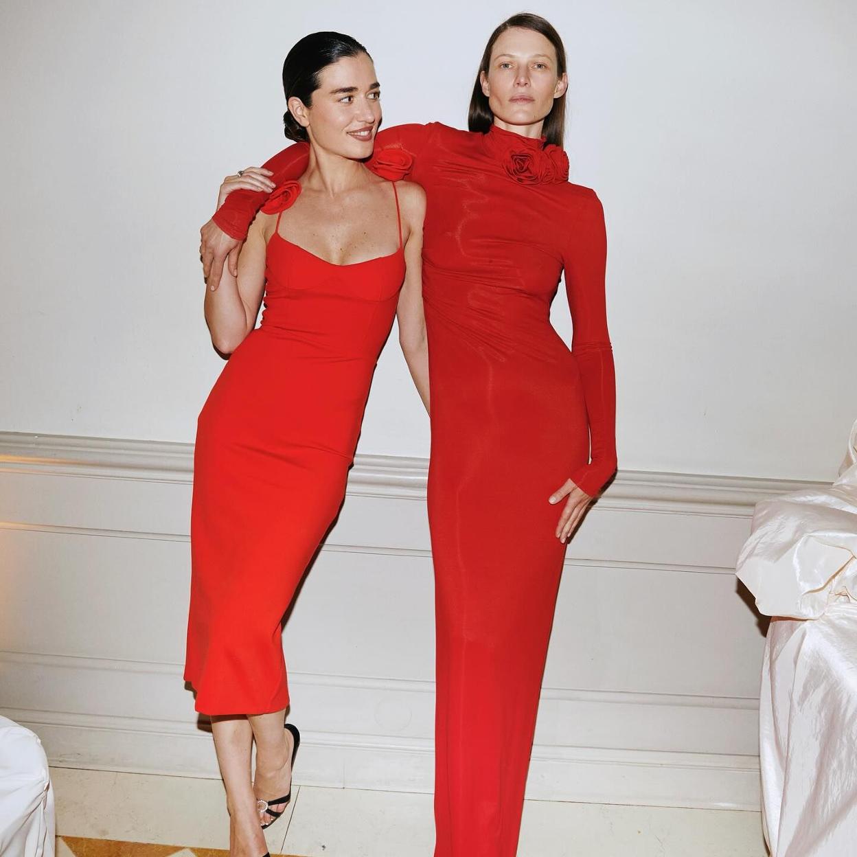 Influencers con vestidos rojos para Navidad