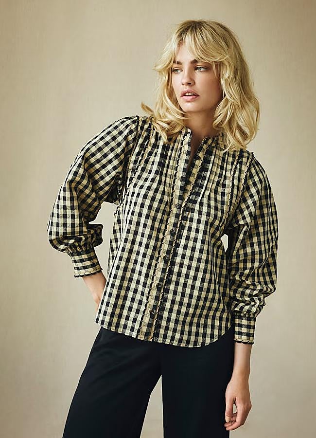 Imagen - Camisa de cuadros blancos y negros de Masku, 180 euros.