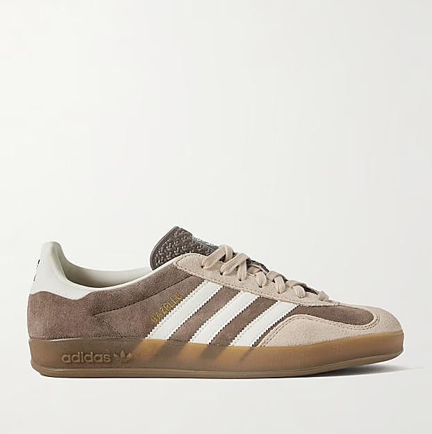 Zapatillas Gazelle en tono Mocha Mousse de Adidas.