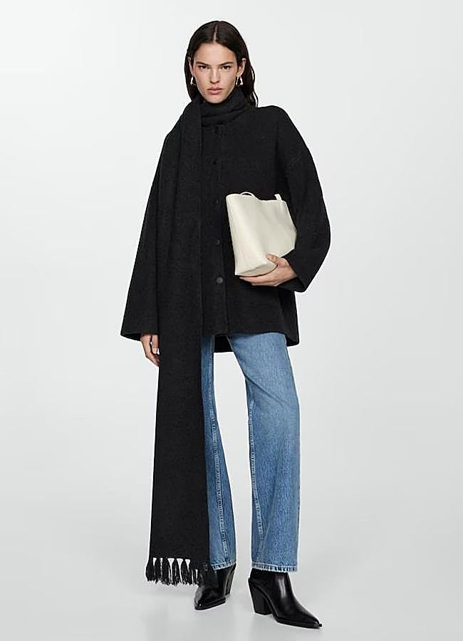 Imagen - Abrigo con bufanda corto