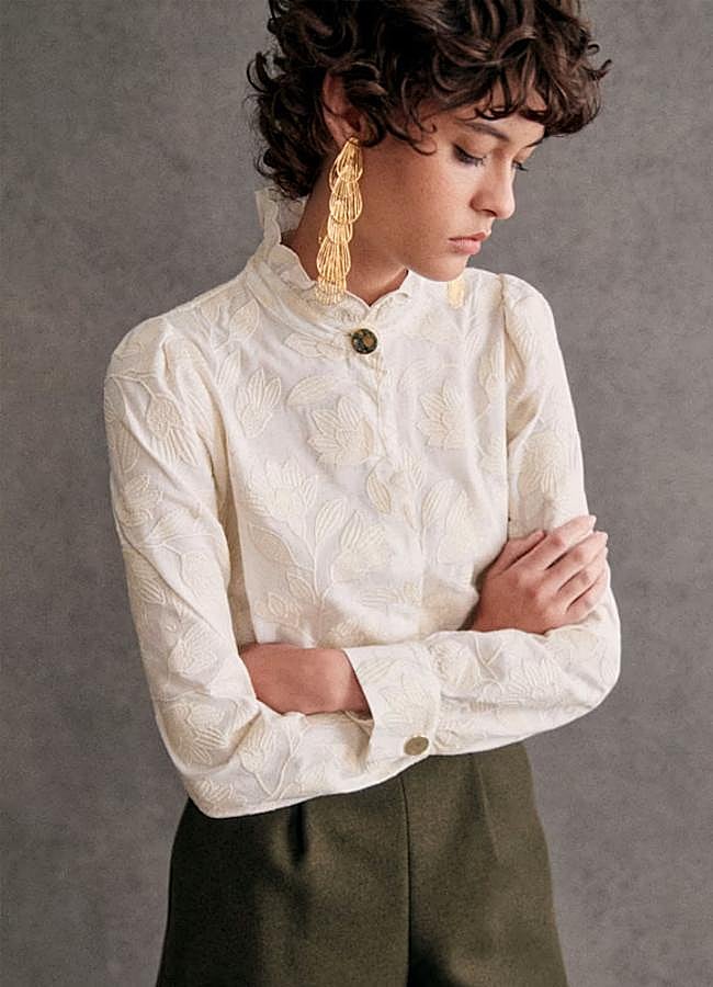 Imagen - Camisa con bordado de flores Ambre de Sézane (115 euros).
