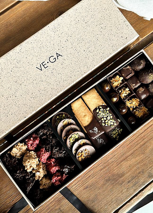 Imagen - Una de las cajas con bombones que podemos comprar en la web de VE-Ga Catering. / DR