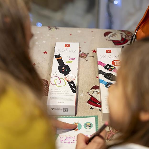 Los peques también quieren ir seguros y conectados con los relojes inteligentes de Xplora. 