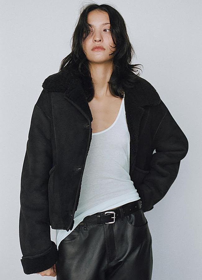 Imagen - Abrigo corto de piel de Massimo Dutti, 799 euros.