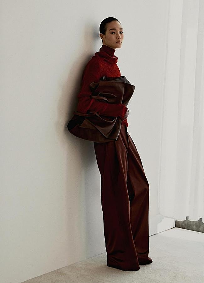 Imagen - Pantalón de brillo de Massimo Dutti, 129 euros.