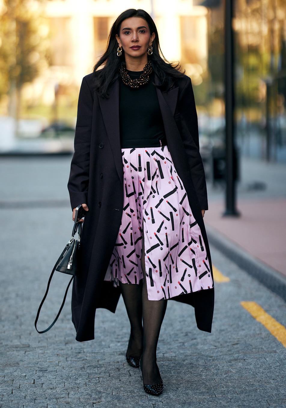 Esta es la falda de Mango que estiliza y favorece a los 50 que mi madre ha pedido por Navidad