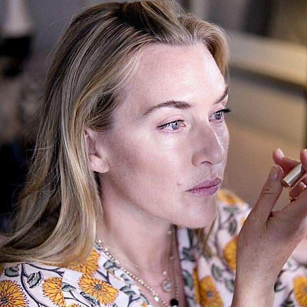 Tres contornos de ojos para reducir bolsas que desinflaman y quitan la hinchazón visiblemente