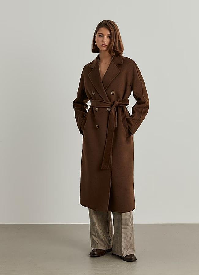 Imagen - Abrigo con cinturón de lana en marrón chocolate