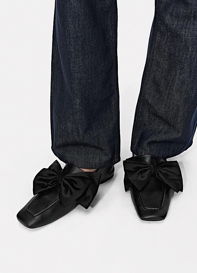 Imagen - Mocasines en negro con detalle de lazo de Parfois.