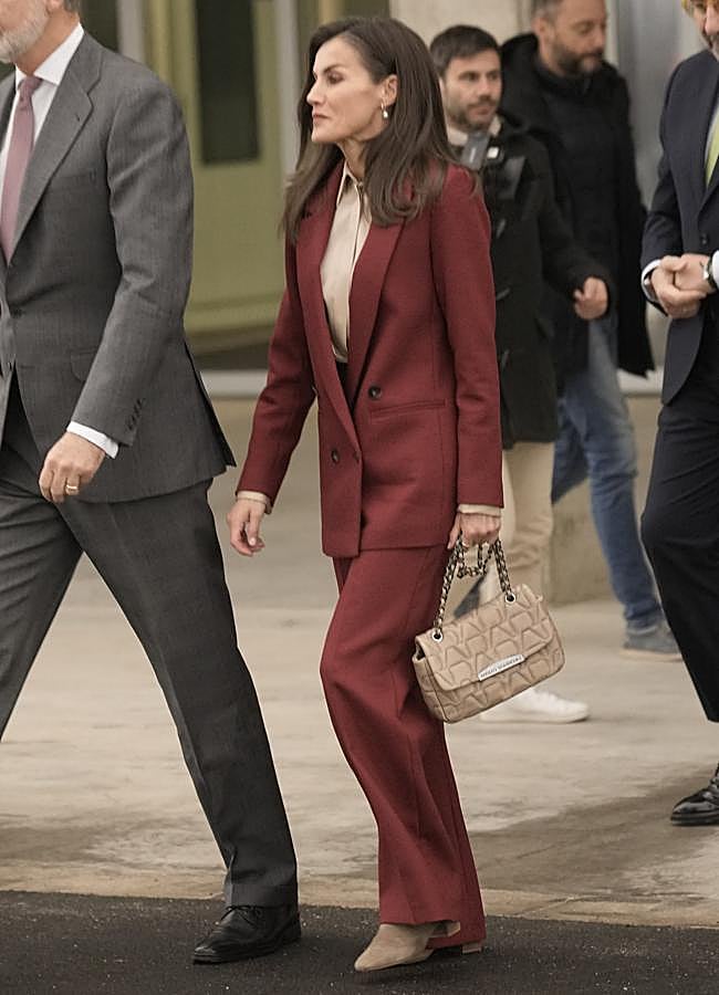 Imagen - La reina Letizia en su último acto oficial antes de Navidad (LIMITED PICTURES)