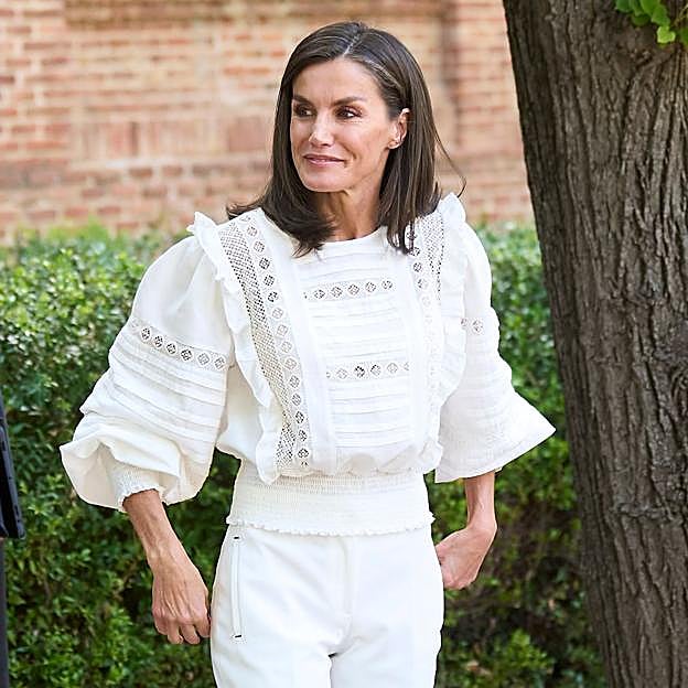 Zapatos barefoot bonitos: únete al calzado que ha puesto de moda la reina Letizia sin perder el estilo