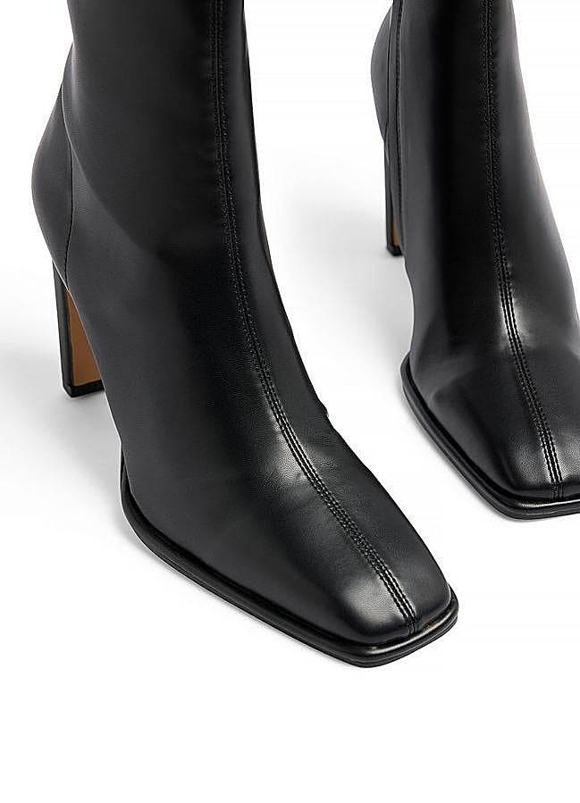 Imagen - Botines con punta cuadraada negros