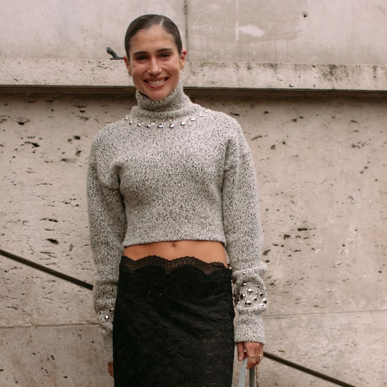 Belén Hostalet con un jersey con brillantes.