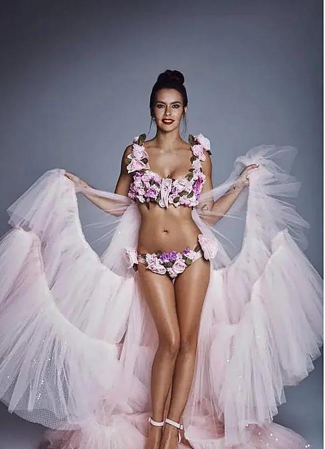 Imagen - Cristina Pedroche en las campanadas de 2018 (@CRISTIPEDROCHE)