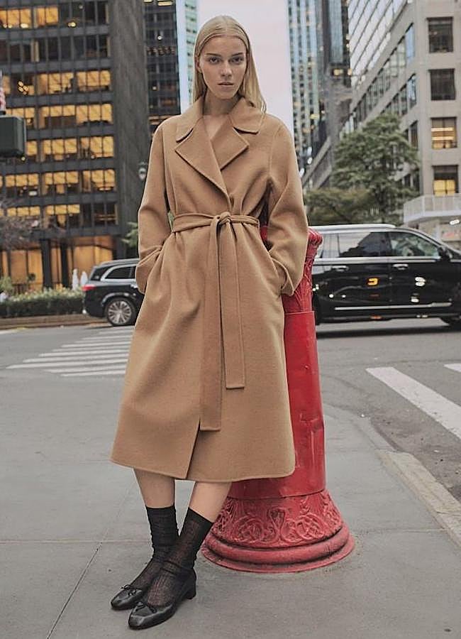 Imagen - Abrigo camel con cinturón