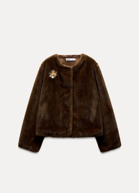 Imagen - Chaqueta de pelo de Zara (59,99 euros)