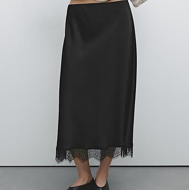 Falda elástica lencera con encaje