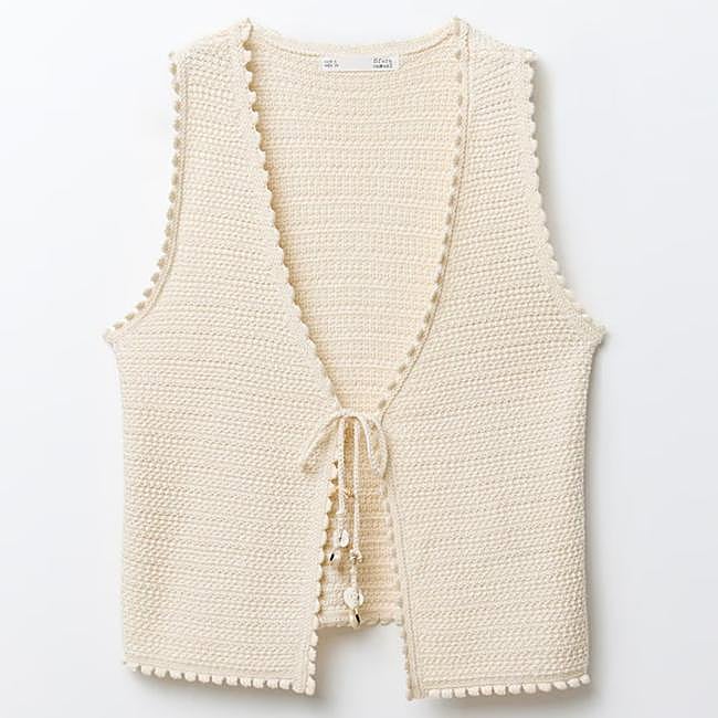 Chaleco de punto de Sfera, 21,99 euros.