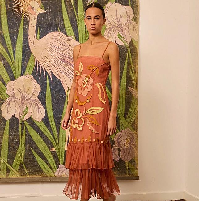 Vestido de Is Coming.