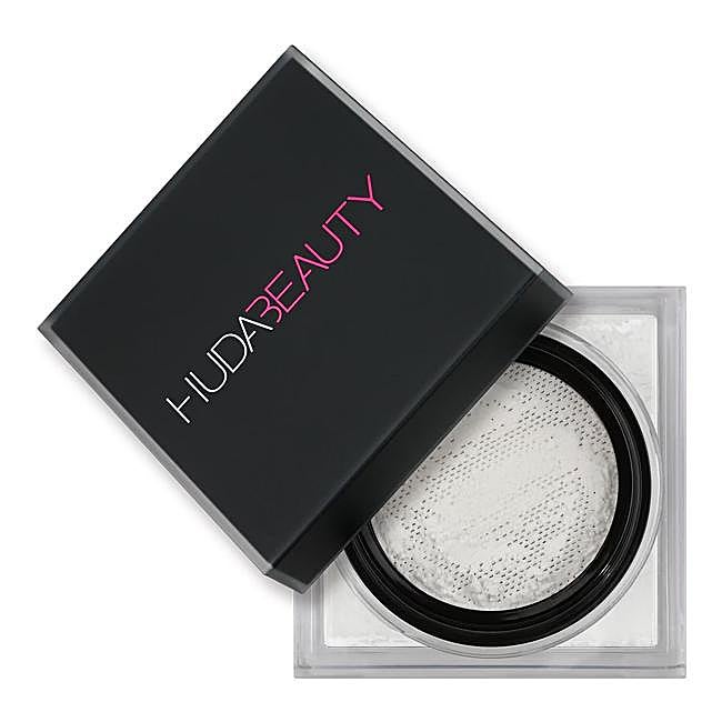 Easy Bake Loose Baking & Setting Powder de Huda Beauty. Precio: 40 euros