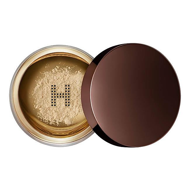 Veil™ Translucent Setting Powder de Hourglass. Precio: 62 euros