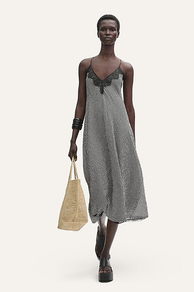 Vestido midi de tirantes Massimo Dutti.