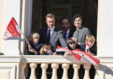 Así educan Beatrice Borromeo y Pierre Casiraghi a sus hijos, a punto de convertirse en familia numerosa