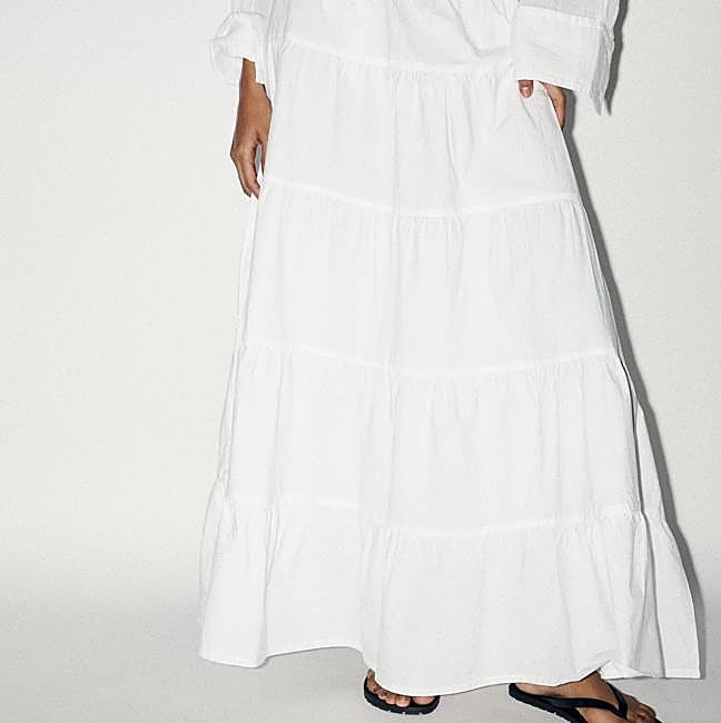 Falda larga blanca con paneles
