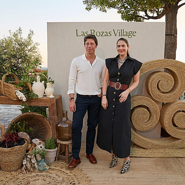 El interiorista Tristán Domecq y la chef Karla Cova Villa.
