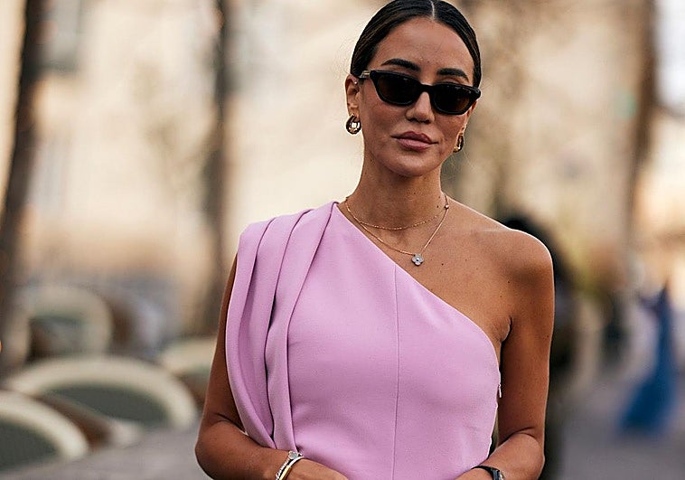 Influencer con piel hidratada