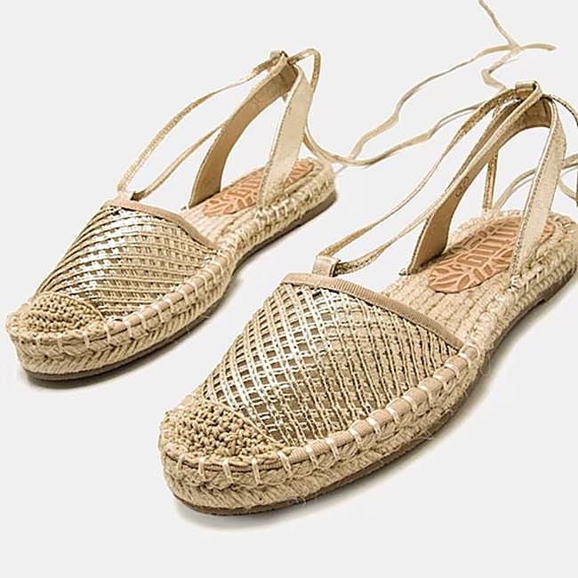 Alpargatas metalizadas de rejilla con cordones