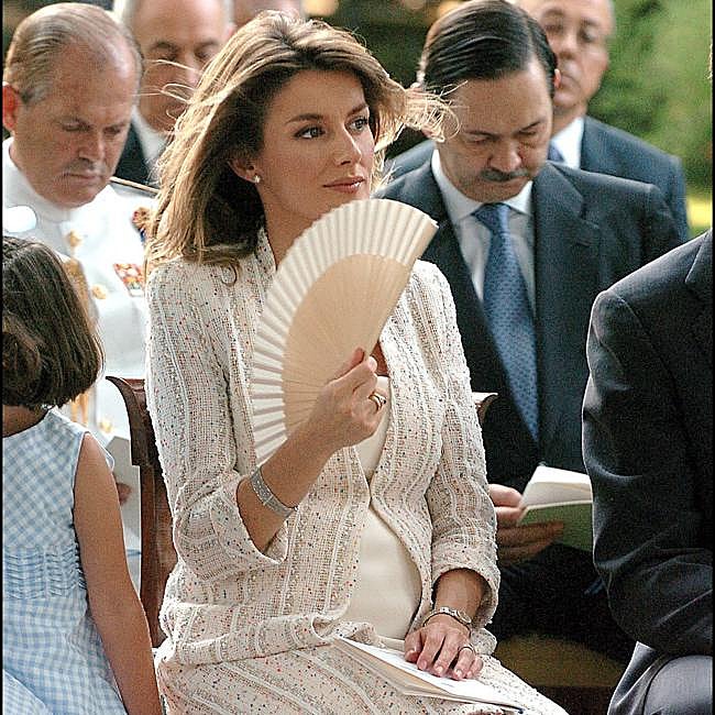 La reina Letizia durante el bautizo de Irene Urdangarin, en 2005.