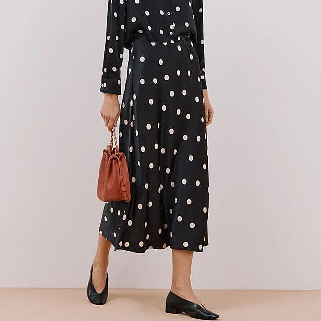 Falda de lunares satinada