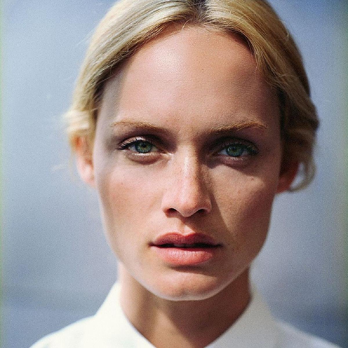 El poder de la rosa damascena: cómo crear cremas antiedad faciales con buen olor sin perfume químico y 100% sostenible