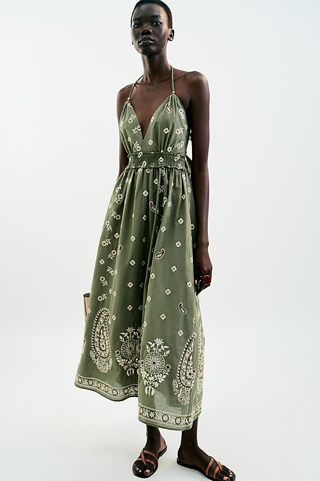 Vestido midi de Zara (45,99 euros)