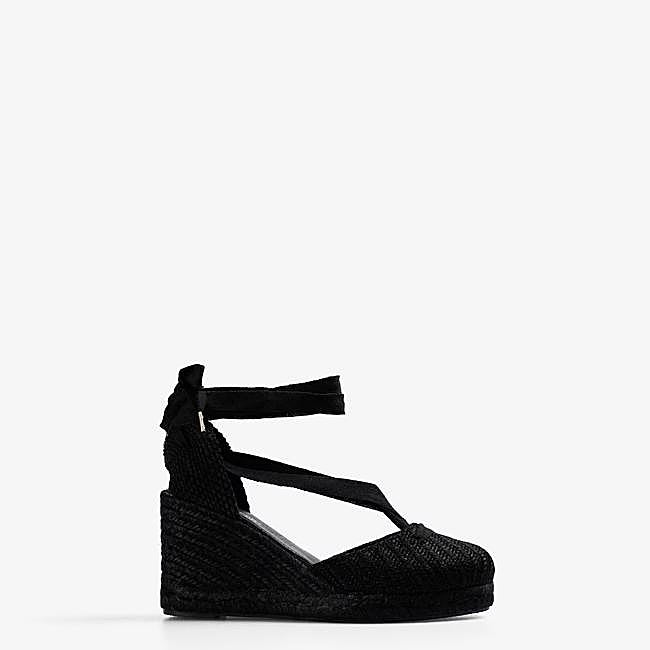 Alpargatas negras de Scalpers, 89,90 euros.