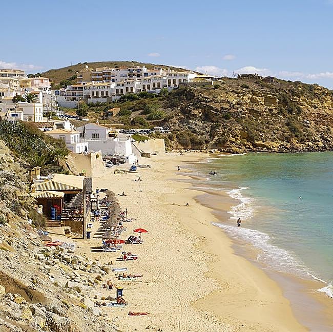 Playa de Burgau.